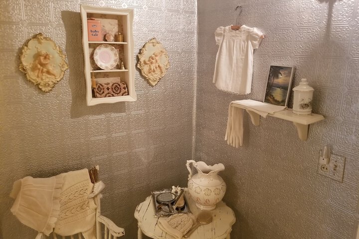 Room 15 of 74
