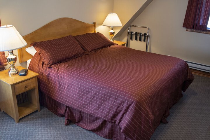 Crandell Mountain Lodge