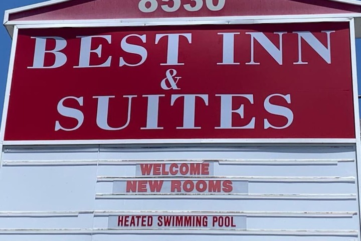 Hotel 2 of 43