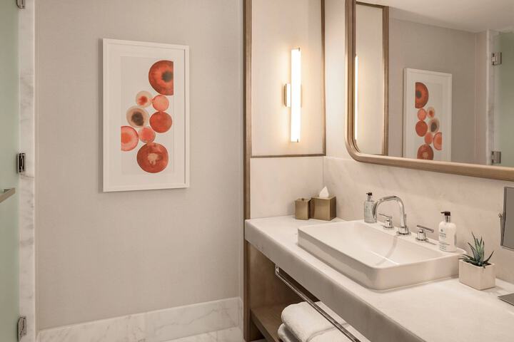 Room 20 of 118