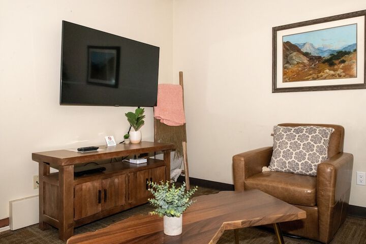 Gull Lake Lodge