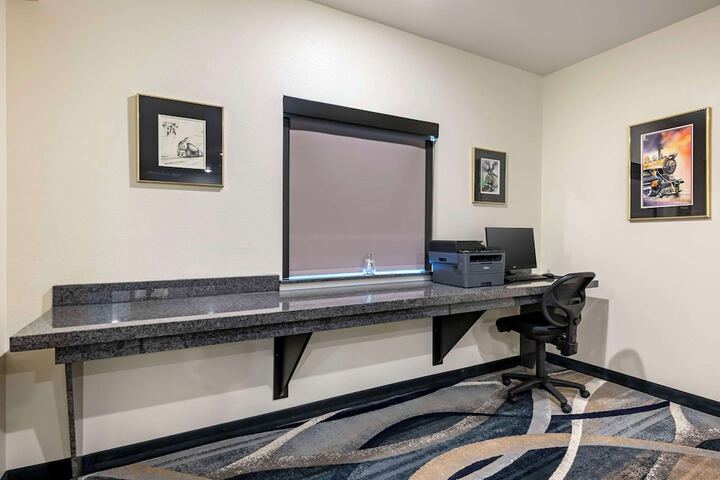 Business Center 55 of 55