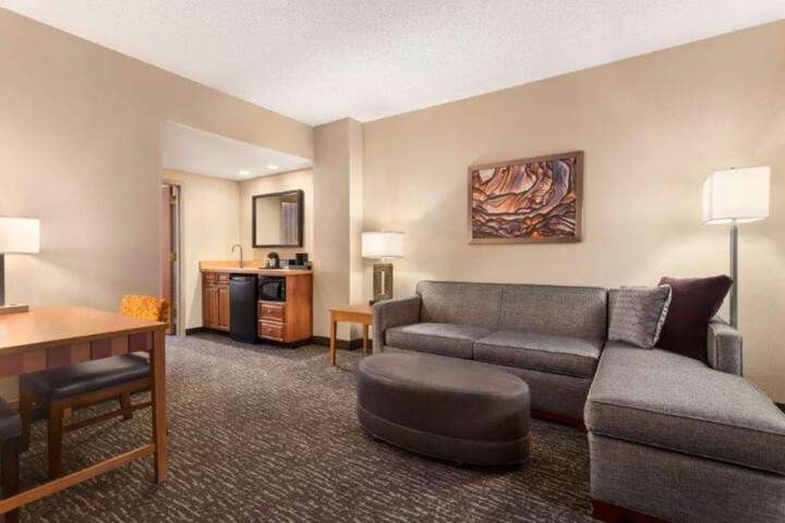Embassy Suites Northwest Arkansas - Hotel Spa & Convention