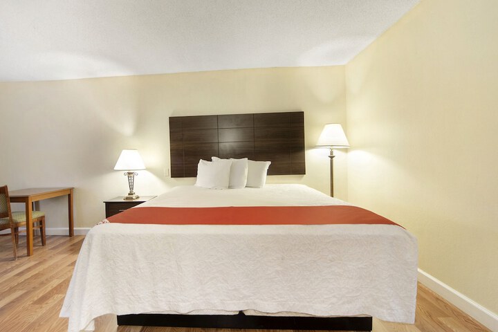 Room 27 of 31