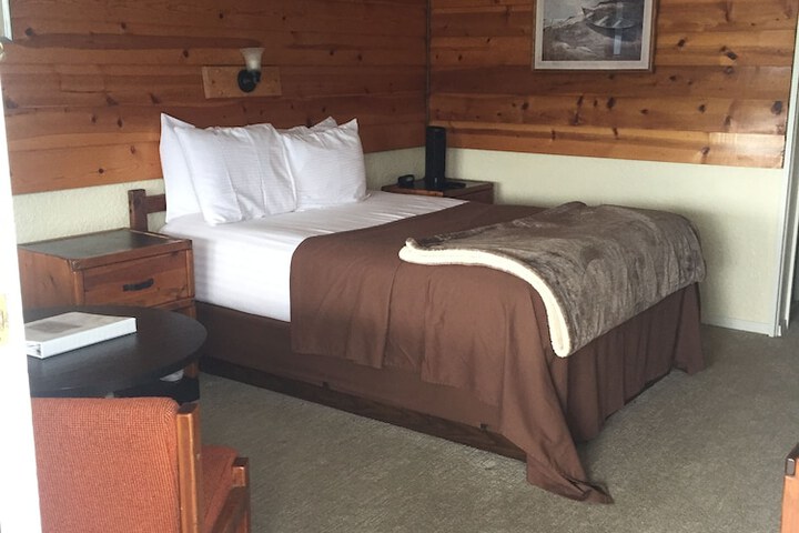 Room 32 of 52