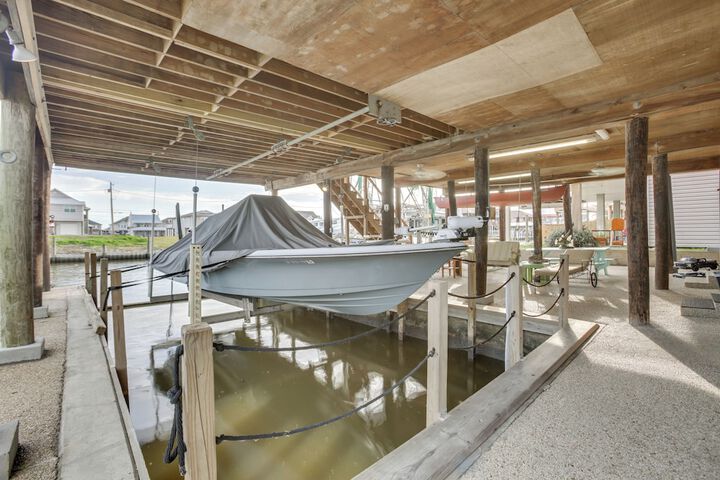 Private Dock Lanai: Bayou Retreat in Barataria!