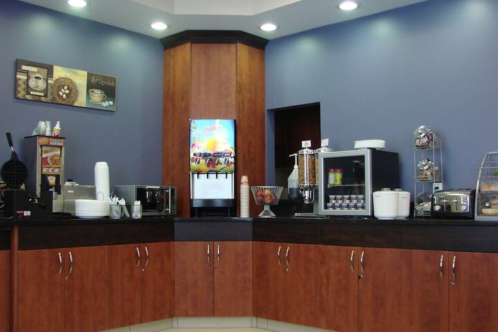 Breakfast/Coffee Service 63 of 68
