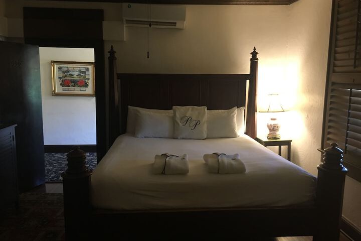 Room 17 of 40