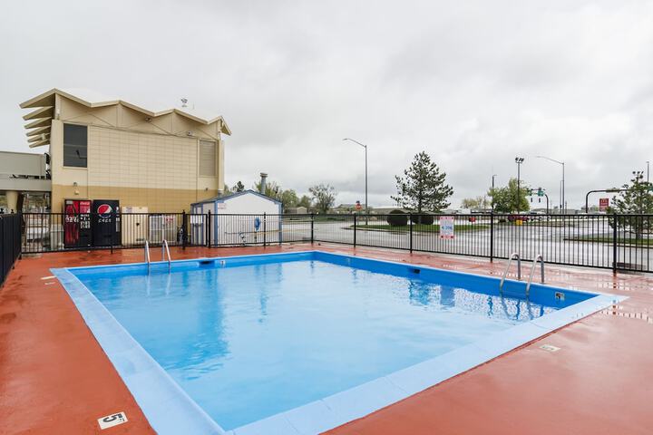 Pool 9 of 40