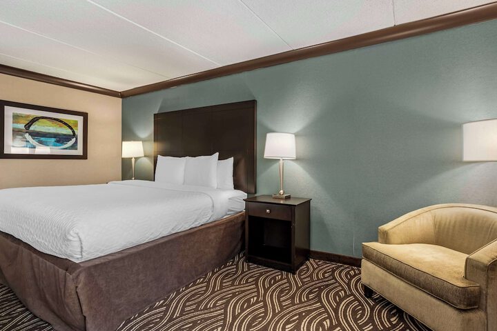 Kingston Regency Inn