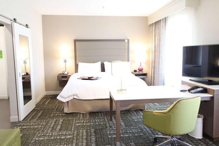 Room 30 of 74