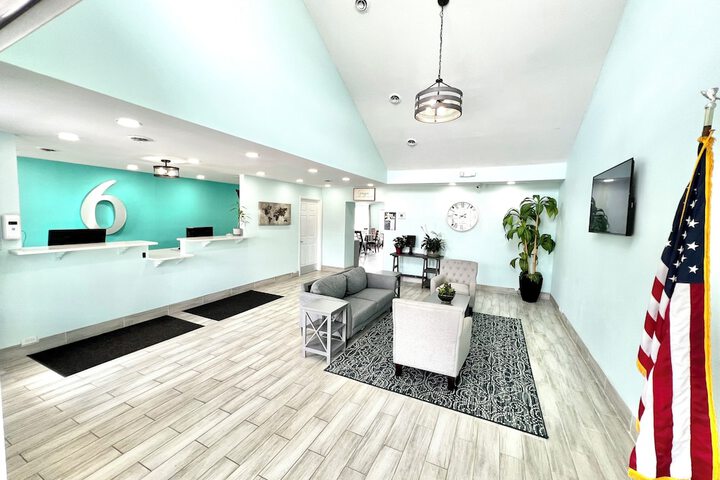 Business Center 28 of 29