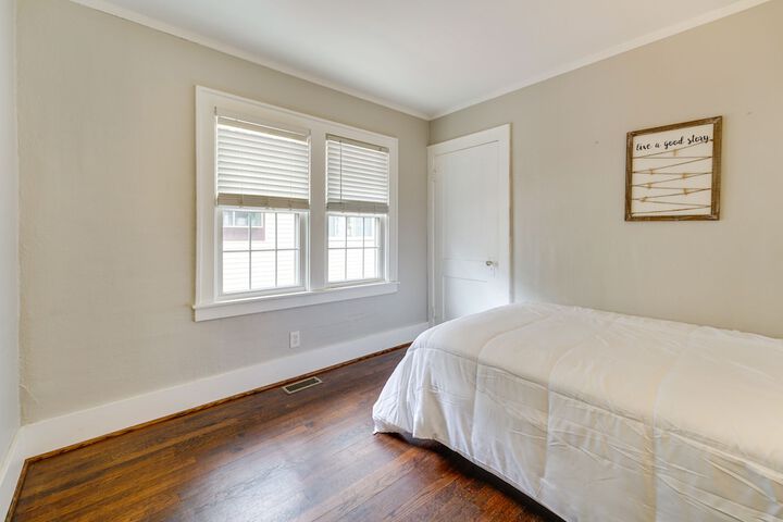Pet-friendly Home w / Yard Near Downtown Royal Oak