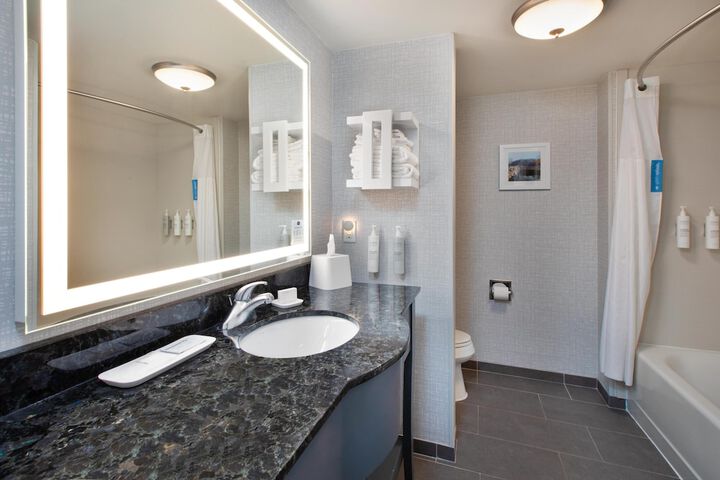 Hampton Inn & Suites St. Cloud MN