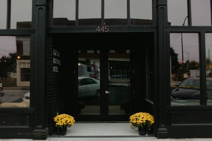 Hotel 2 of 92