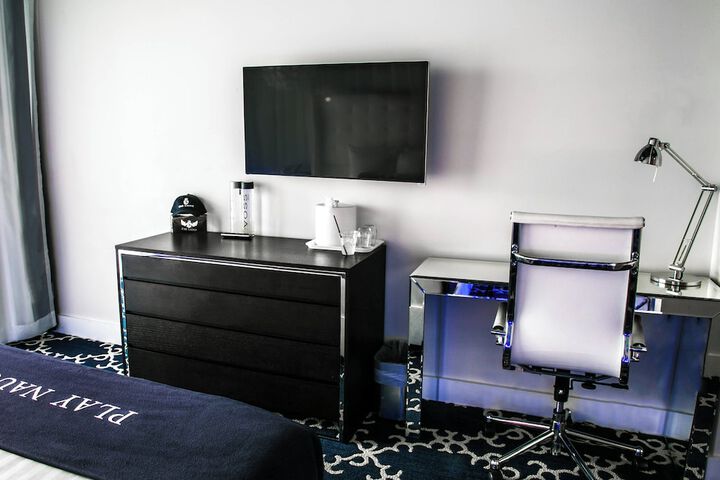 Room 84 of 127
