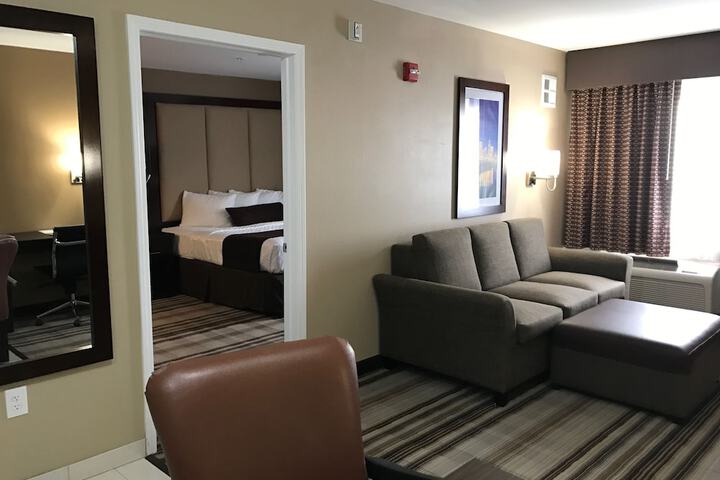 Room 12 of 40