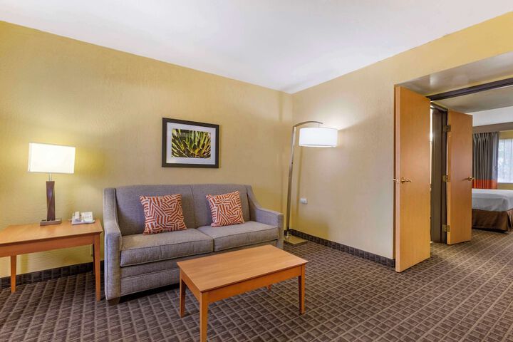 Room 20 of 37