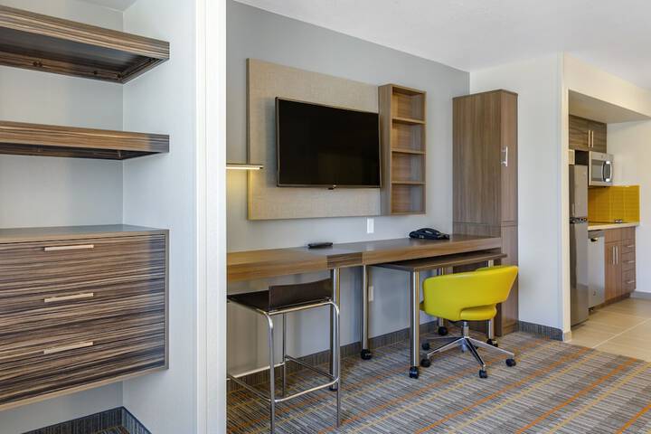 Room 21 of 33
