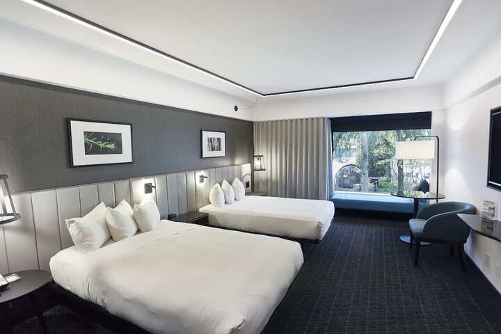 Room 28 of 85