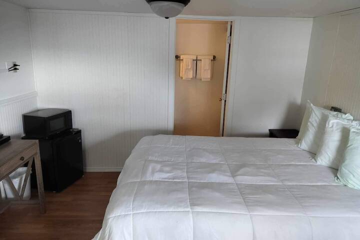 Room 34 of 95