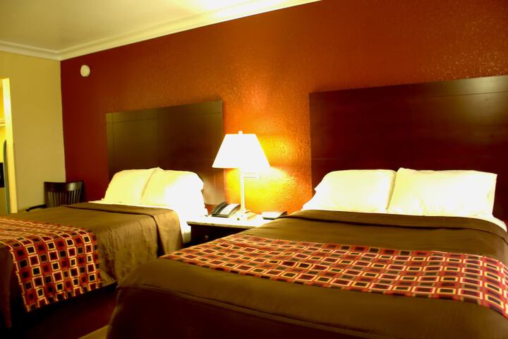 Polynesian Inn