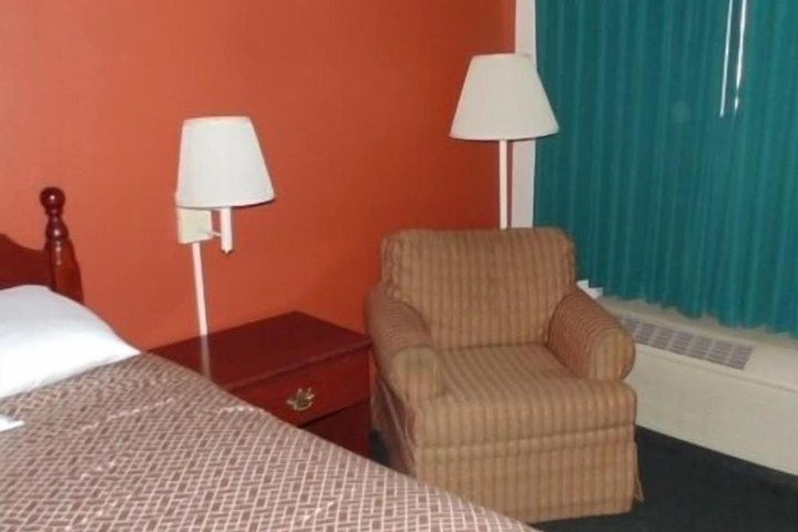 Room 3 of 11