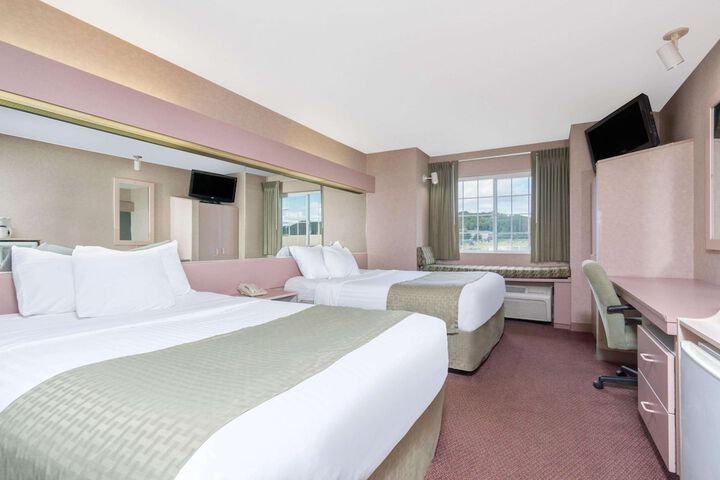 Room 4 of 14