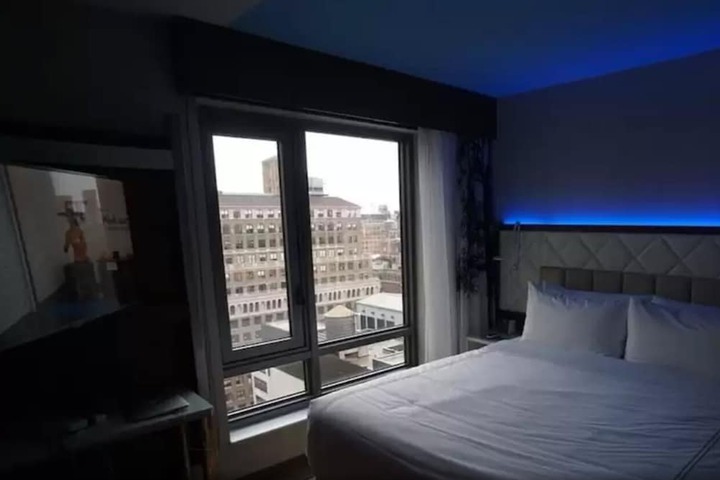 Room 35 of 59