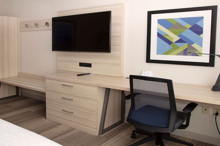 Room 8 of 31