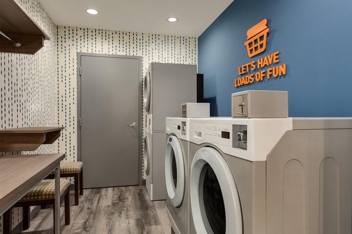 Home2 Suites by Hilton Bowling Green Hotel