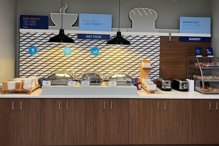 Holiday Inn Express Rensselaer by IHG