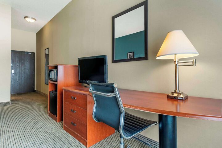 Room 28 of 46
