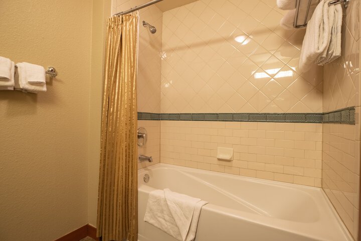 Room 176 of 238