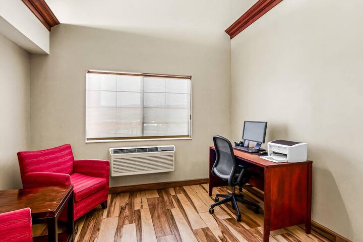 Quality Inn & Suites Vail Valley