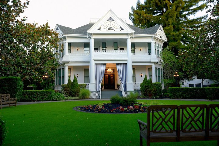 Hotel 6 of 52