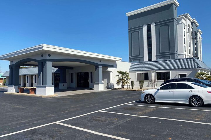 Hotel 2 of 49