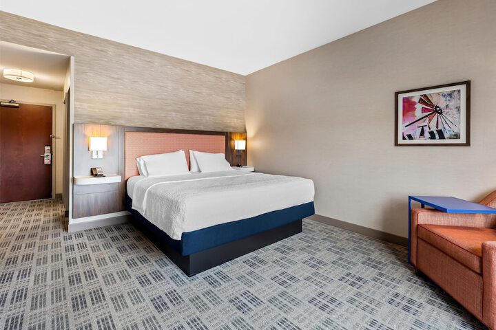 Hampton Inn & Suites Grove City