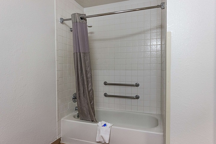 Room 14 of 35