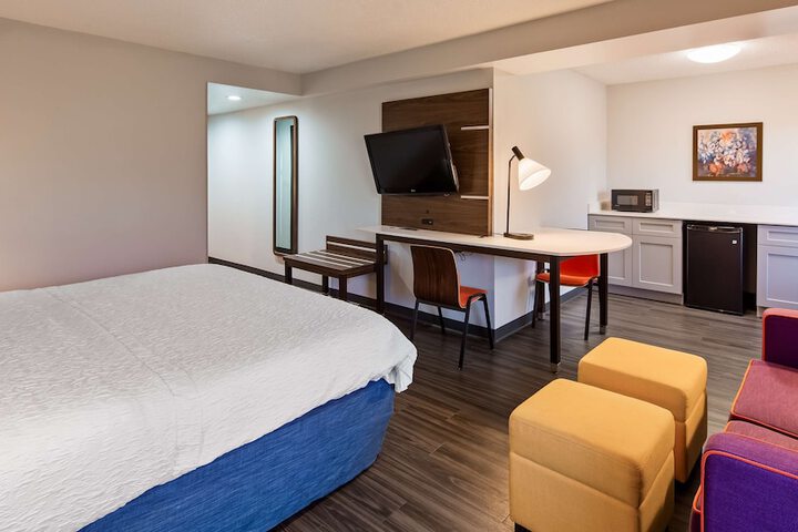 Room 18 of 29