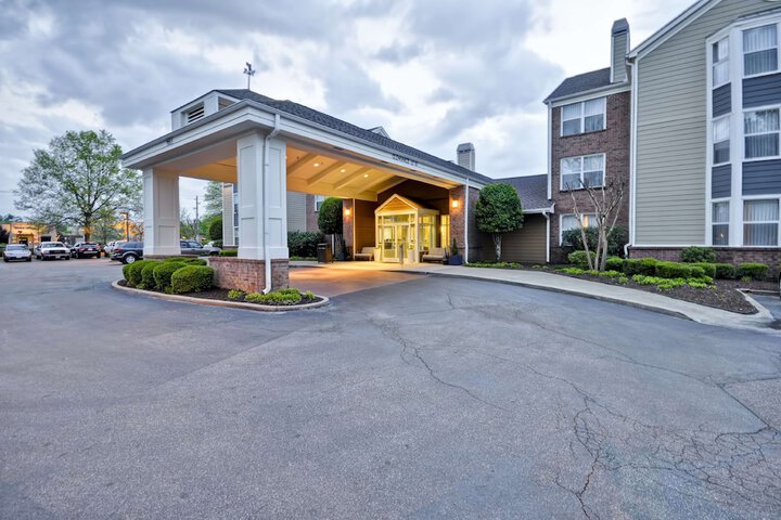 Hotel 5 of 51