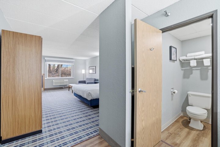 AmericInn by Wyndham White Bear Lake St. Paul