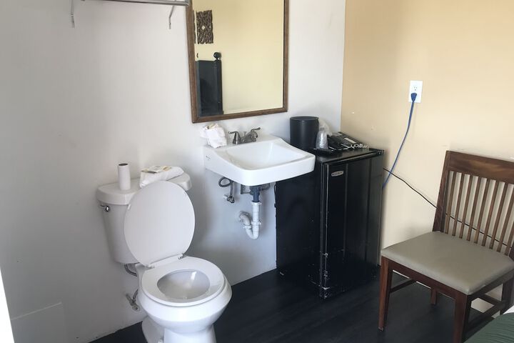 Room 19 of 46