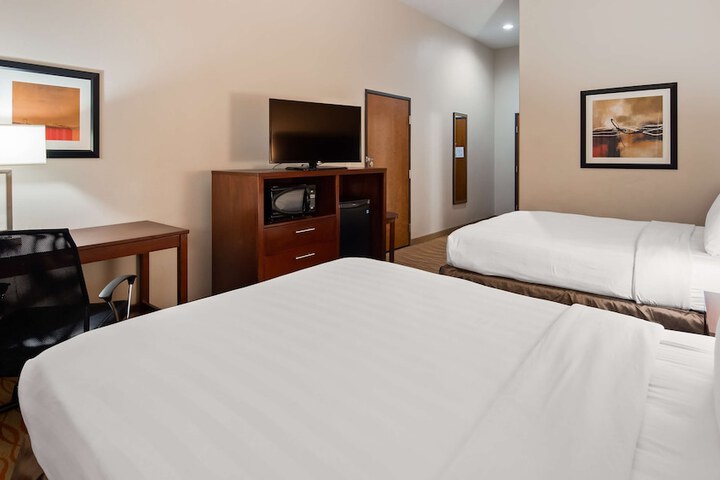 Room 13 of 28