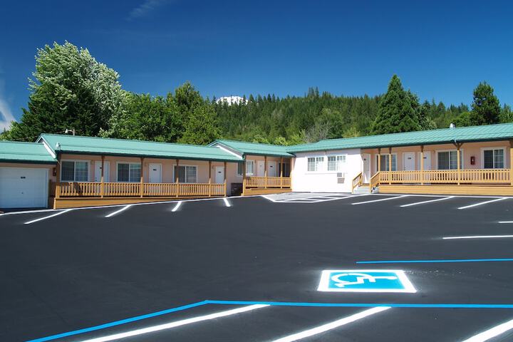 Evergreen Lodge