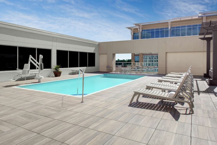 Pool 11 of 71