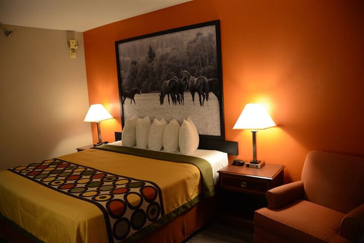 Room 23 of 30