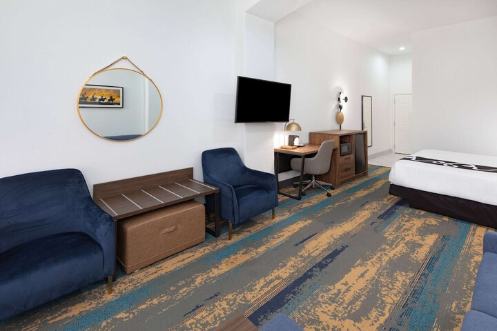 Room 12 of 47