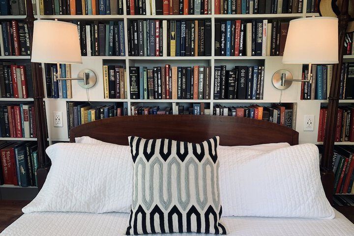 Room 43 of 65