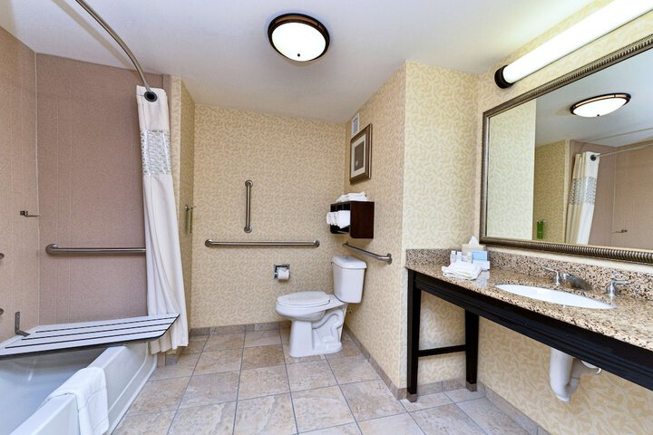 Room 18 of 27
